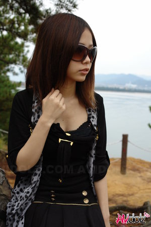 18 tear old schoolgirl Tiff Bannister takes selfies while disrobing in bedroom